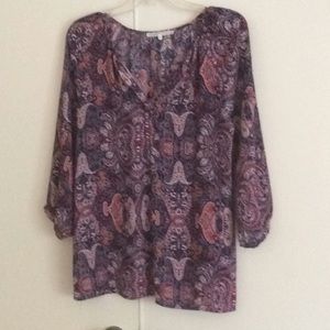 Violet +Claire long sleeved shirt. LIKE NEW! SZ. M